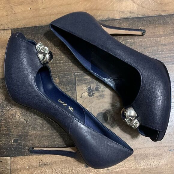 Alexander McQueen Skull Peep-toe Pumps - Picture 2 of 14